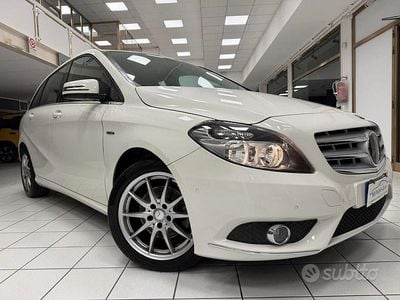 Usata Mercedes B200 Executive 136 CV (100 kW) 2012 Bianco Monovolume