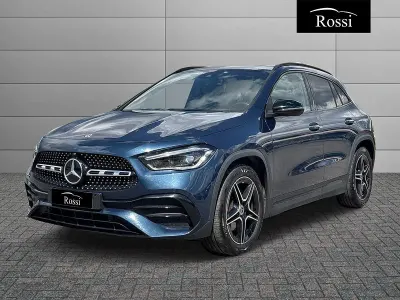 Usata Mercedes GLA200 Premium 150 CV (110 kW) 2023 Blu metalizzato SUV