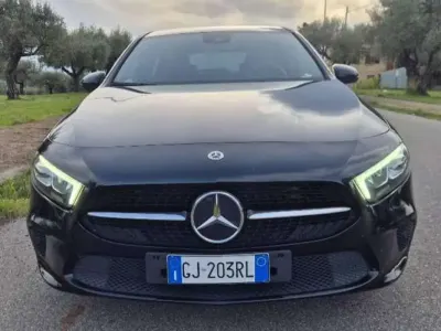 Begagnad Mercedes A180 Executive 116 HK (85 kW) 2022 Svart Sedan