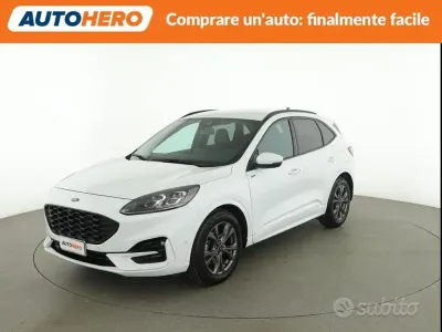 Usado Ford Kuga 120 CV (88 kW) 2023 Blanco SUV