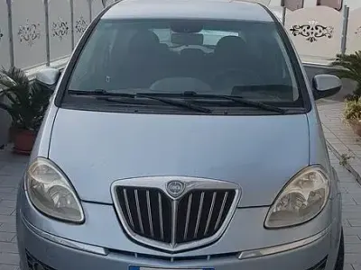 Usata Lancia Musa 95 CV (69 kW) 2011 Blu Monovolume