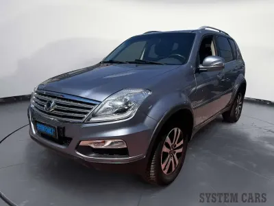 Usata SsangYong Rexton 155 CV (114 kW) 2013 Argento SUV