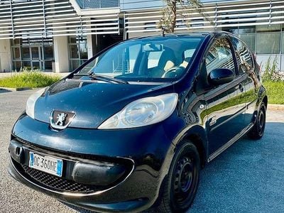Usata Peugeot 107 68 CV (50 kW) 2007 Nero Utilitaria