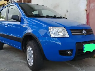 Usado Fiat Panda 4x4 Climbing 60 CV (44 kW) 2006 Azul Utilitario