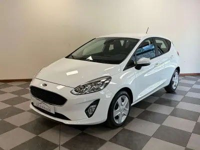 Usata Ford Fiesta 71 CV (52 kW) 2018 Bianco Utilitaria