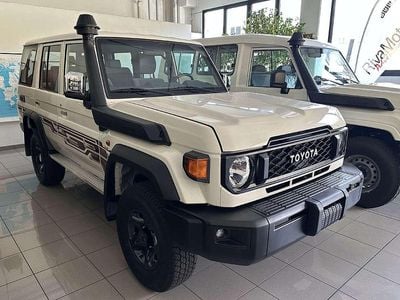 Nuova Toyota Land Cruiser 231 CV (169 kW) 2026 Bianco SUV