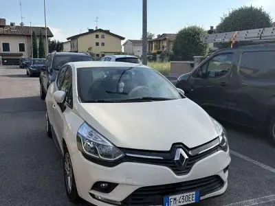 Usata Renault Clio IV 73 CV (53 kW) 2017 Bianco Berlina