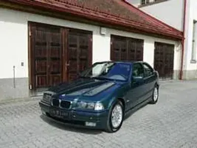 Usata BMW 323 Compact 170 CV (125 kW) 1999 Verde Utilitaria
