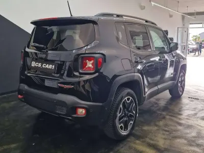 Usata Jeep Renegade Trailhawk 170 CV (125 kW) 2016 Nero SUV