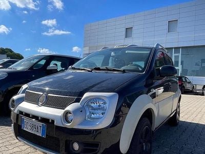 Gebraucht Fiat Panda 4x4 75 PS (55 kW) 2010 Schwarz Kleinwagen
