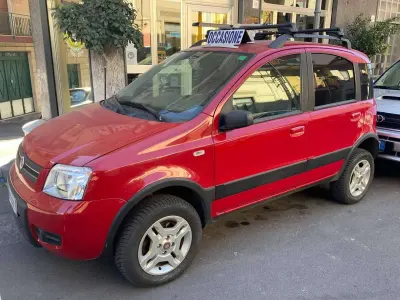 Usata Fiat Panda 4x4 Climbing 69 CV (50 kW) 2008 Rosso Utilitaria