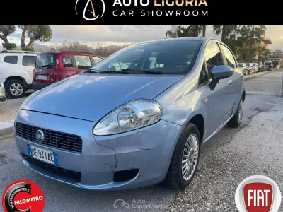 Usata Fiat Grande Punto Dynamic 77 CV (56 kW) 2007 Blu Utilitaria