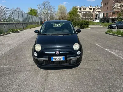 Begagnad Fiat 500 Lounge 95 HK (69 kW) 2012 Grön Sedan