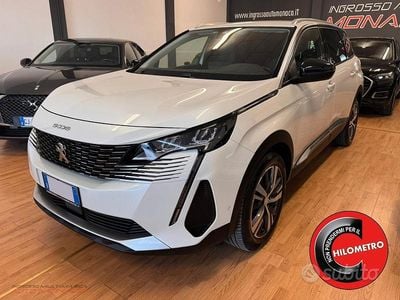 Usata Peugeot 5008 Allure 130 CV (95 kW) 2022 Bianco SUV