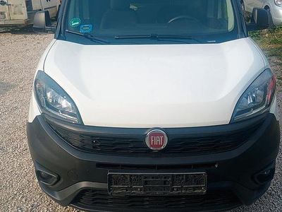 Occasion Fiat Doblò 90 ch (66 kW) 2019 Blanc Monospace