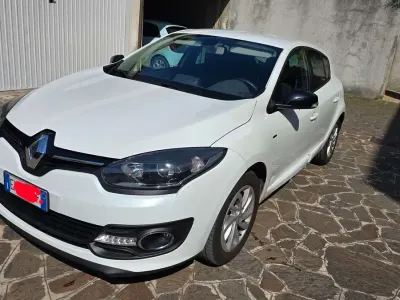 Usata Renault Mégane LIMITED 110 CV (80 kW) 2015 Bianco Berlina
