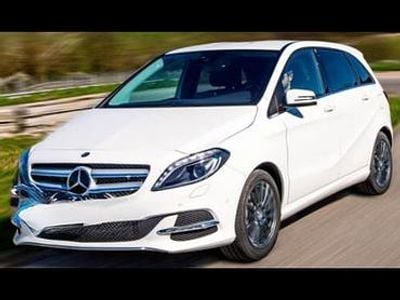 Usata Mercedes B180 116 CV (85 kW) 2017 Bianco Utilitaria