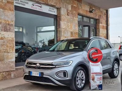 Usata VW T-Roc Style 110 CV (80 kW) 2022 Grigio SUV