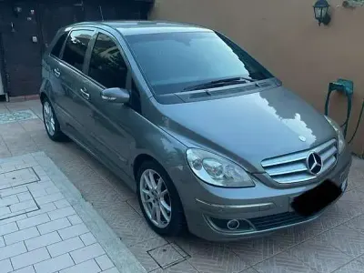 Usata Mercedes B180 109 CV (80 kW) 2007 Monovolume