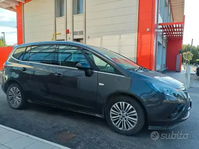 Usata Opel Zafira 150 CV (110 kW) 2016 Grigio Monovolume