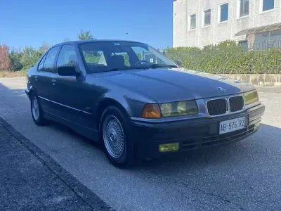 Usata BMW 318 Efficient Dynamics 116 CV (85 kW) 1995 Grigio Berlina