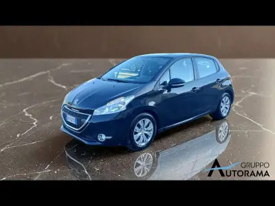 Usata Peugeot 208 Business-Line 68 CV (50 kW) 2012 Nero Utilitaria