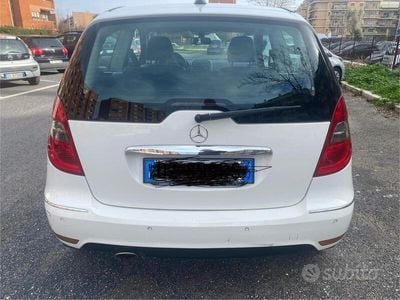 Mercedes A200