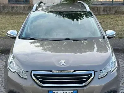 Usata Peugeot 2008 Allure 114 CV (83 kW) 2014 Grigio SUV
