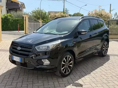Usata Ford Kuga ST 150 CV (110 kW) 2019 Nero SUV