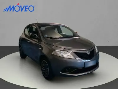 Usata Lancia Ypsilon Gold 69 CV (50 kW) 2018 Grigio Utilitaria