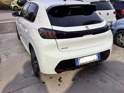 Usata Peugeot 208 2021 Bianco Utilitaria