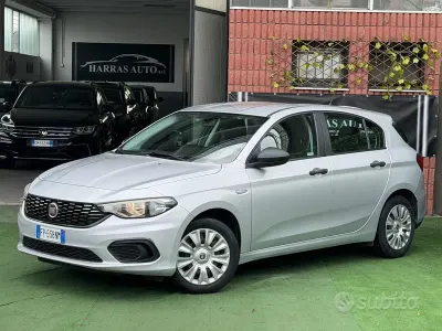 Usata Fiat Tipo Easy 95 CV (69 kW) 2018 Grigio Berlina
