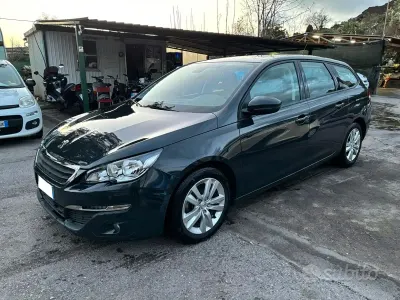 Usata Peugeot 308 120 CV (88 kW) 2017 Nero Station wagon