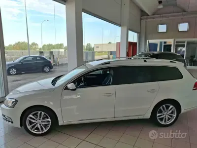 Usata VW Passat 140 CV (102 kW) 2012 Bianco Station wagon