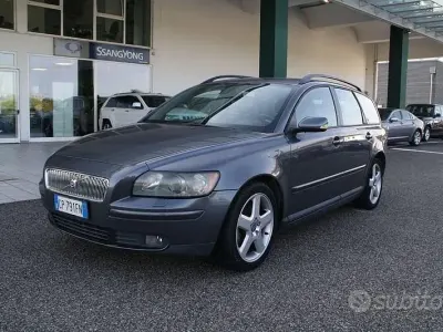 Usata Volvo V50 Kinetic 136 CV (100 kW) 2004 Grigio Station wagon
