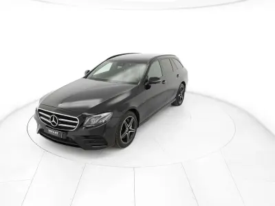 Usata Mercedes E300 Premium 194 CV (142 kW) 2020 Nero metallizzato Station wagon