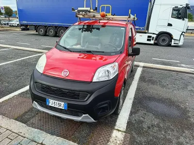 Usata Fiat Fiorino 95 CV (69 kW) 2017 Rosso Monovolume