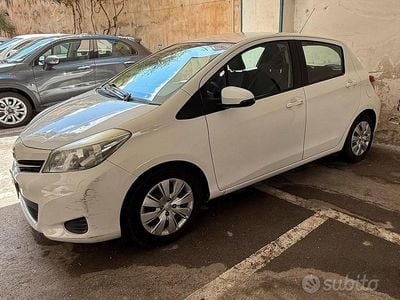 Usata Toyota Yaris 2012 Bianco Utilitaria