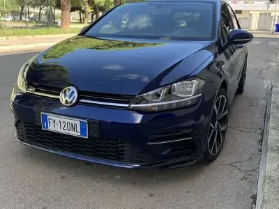Usata VW Golf VII Sportline 116 CV (85 kW) 2019 Berlina