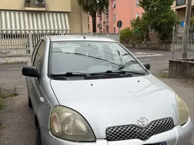 Usata Toyota Yaris 68 CV (50 kW) 2001 Berlina