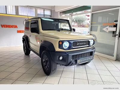 Usata Suzuki Jimny 102 CV (75 kW) 2018 Beige SUV