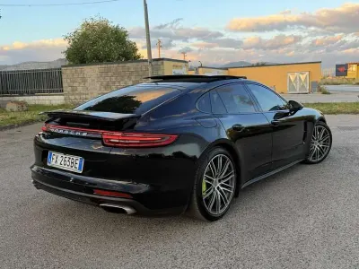 Usata Porsche Panamera 330 CV (242 kW) 2019 Berlina