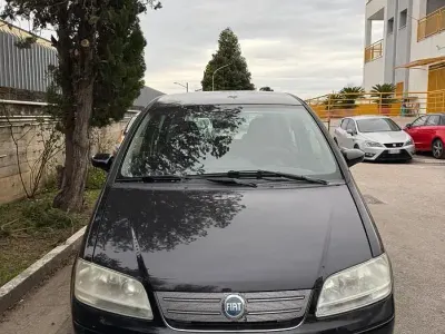 Käytetty Fiat Idea Dynamic 69 HP (50 kW) 2006 Musta Tila-auto