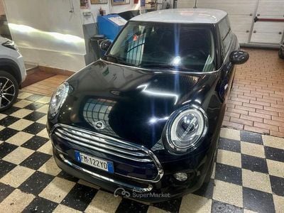 Usata Mini Cooper Hype 136 CV (100 kW) 2017 Nero/tetto bianco Utilitaria