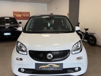 Begagnad Smart ForFour Passion 71 HK (52 kW) 2018 Vit Halvkombi