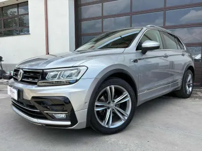 Usata VW Tiguan R-line 116 CV (85 kW) 2020 Argento SUV