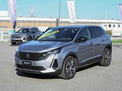 Usata Peugeot 3008 Allure 131 CV (96 kW) 2022 Argento SUV