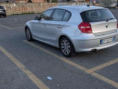 Usata BMW 116 Comfort Edition 122 CV (89 kW) 2009 Argento Utilitaria