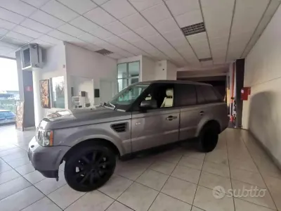 Usata Land Rover Range Rover Sport HSE 190 CV (139 kW) 2009 Grigio SUV