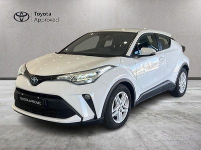 Usata Toyota C-HR Active 122 CV (89 kW) 2023 Bianco SUV